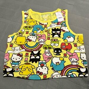 Hello Kitty and friends top size L runs like M.